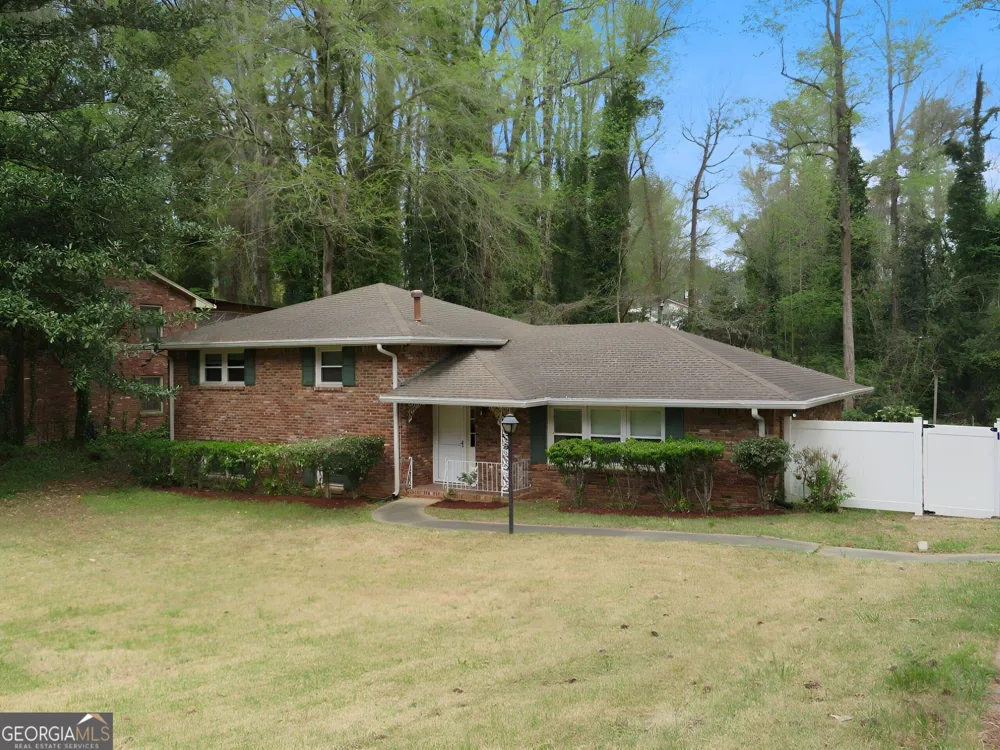 2705 Hayden DR East Point, GA 30344