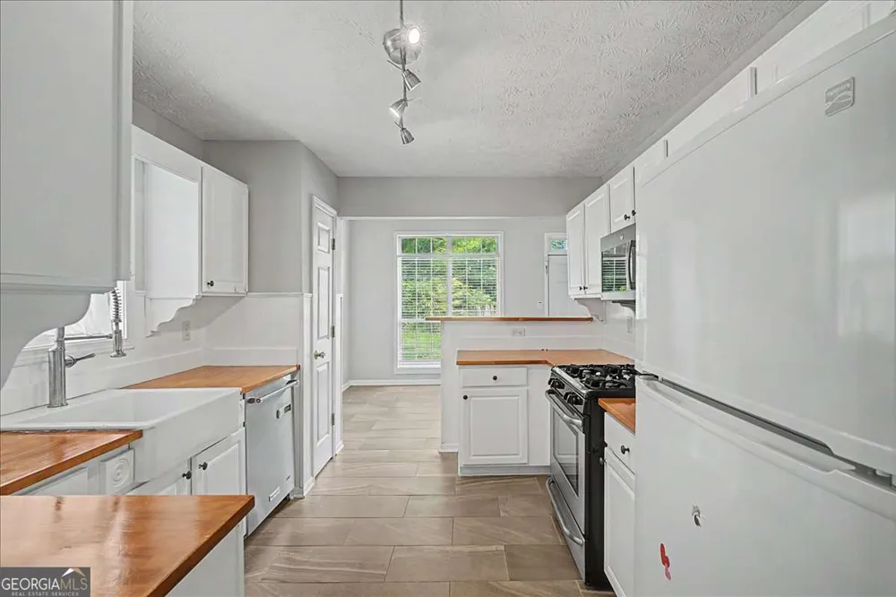 665 Peachtree Trail DR Suwanee, GA 30024