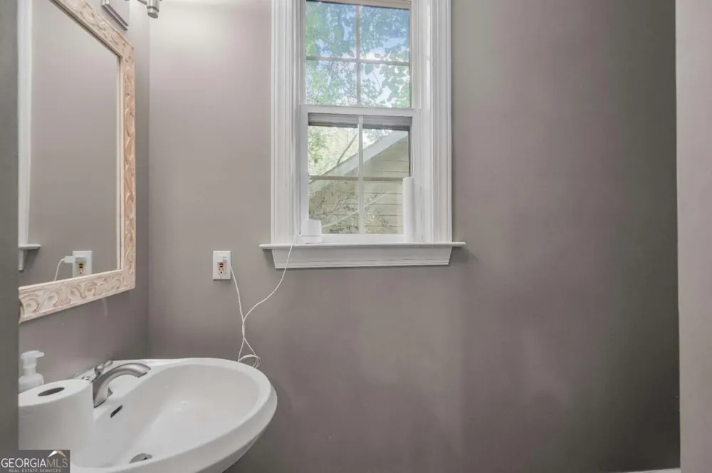 481 Pine DR Stone Mountain, GA 30083