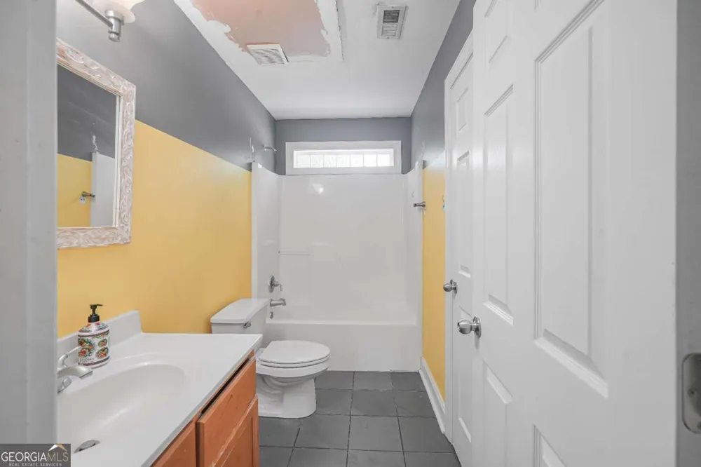 481 Pine DR Stone Mountain, GA 30083