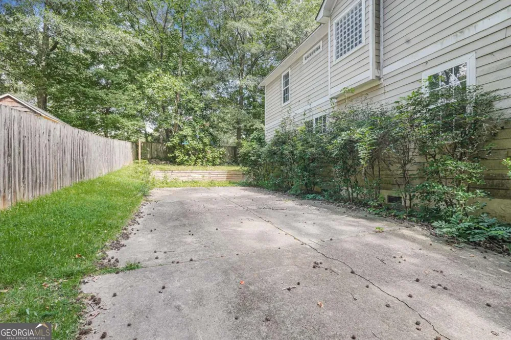 481 Pine DR Stone Mountain, GA 30083