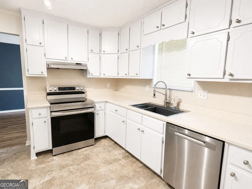 157 Davidson DR Griffin, GA 30223
