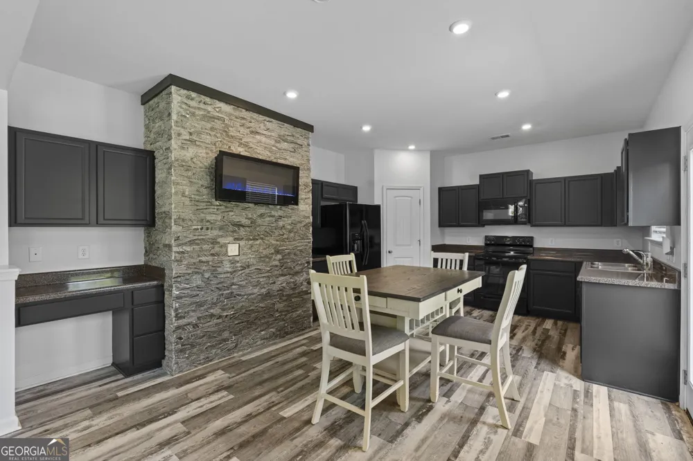 16 Jay CIR NW Adairsville, GA 30103