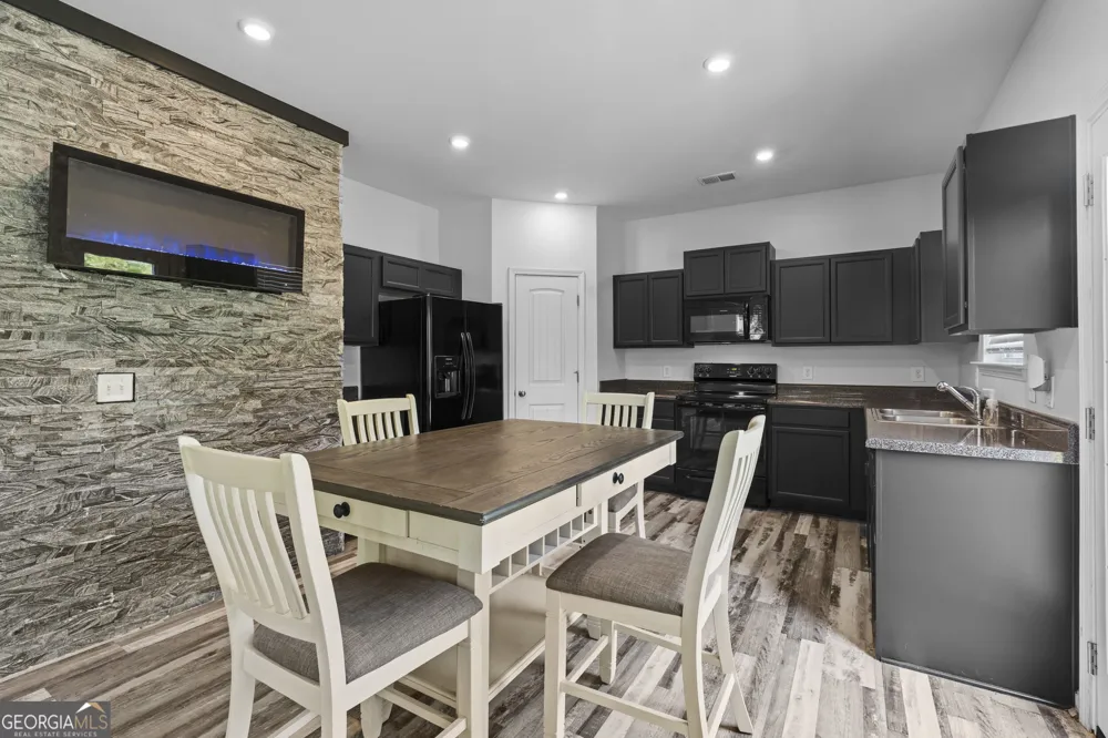16 Jay CIR NW Adairsville, GA 30103