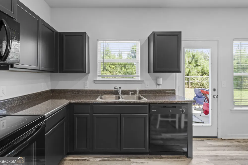 16 Jay CIR NW Adairsville, GA 30103