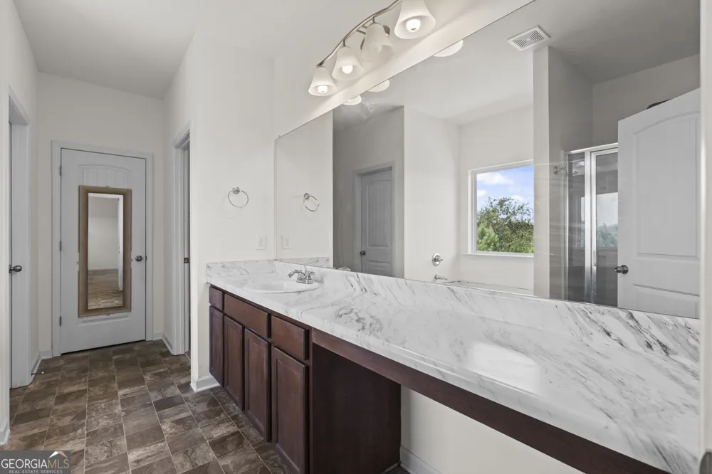 16 Jay CIR NW Adairsville, GA 30103