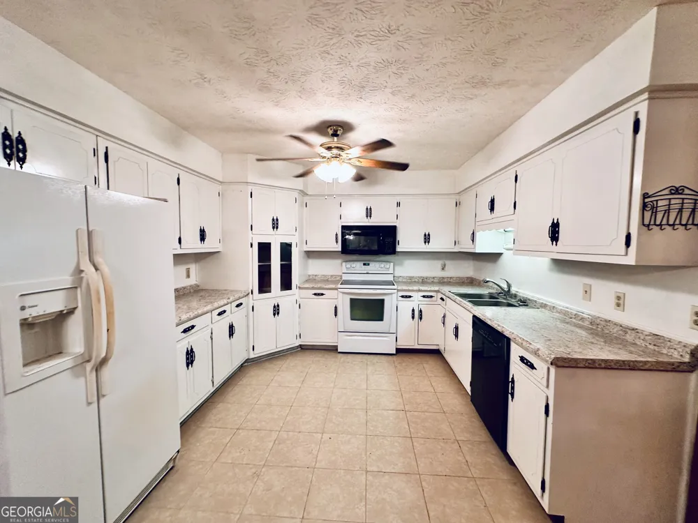6009 James ST Manor, GA 31550