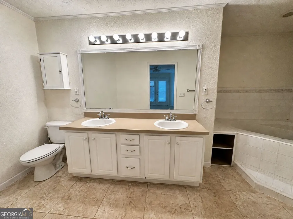 6009 James ST Manor, GA 31550