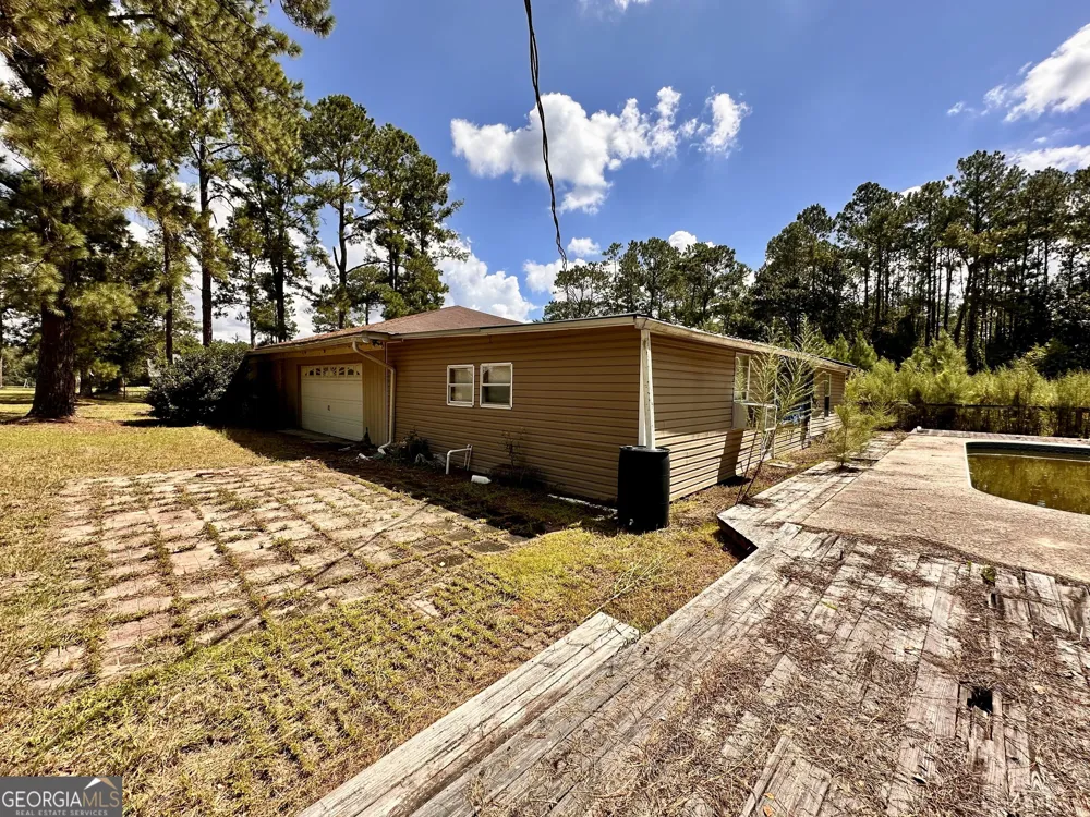 6009 James ST Manor, GA 31550
