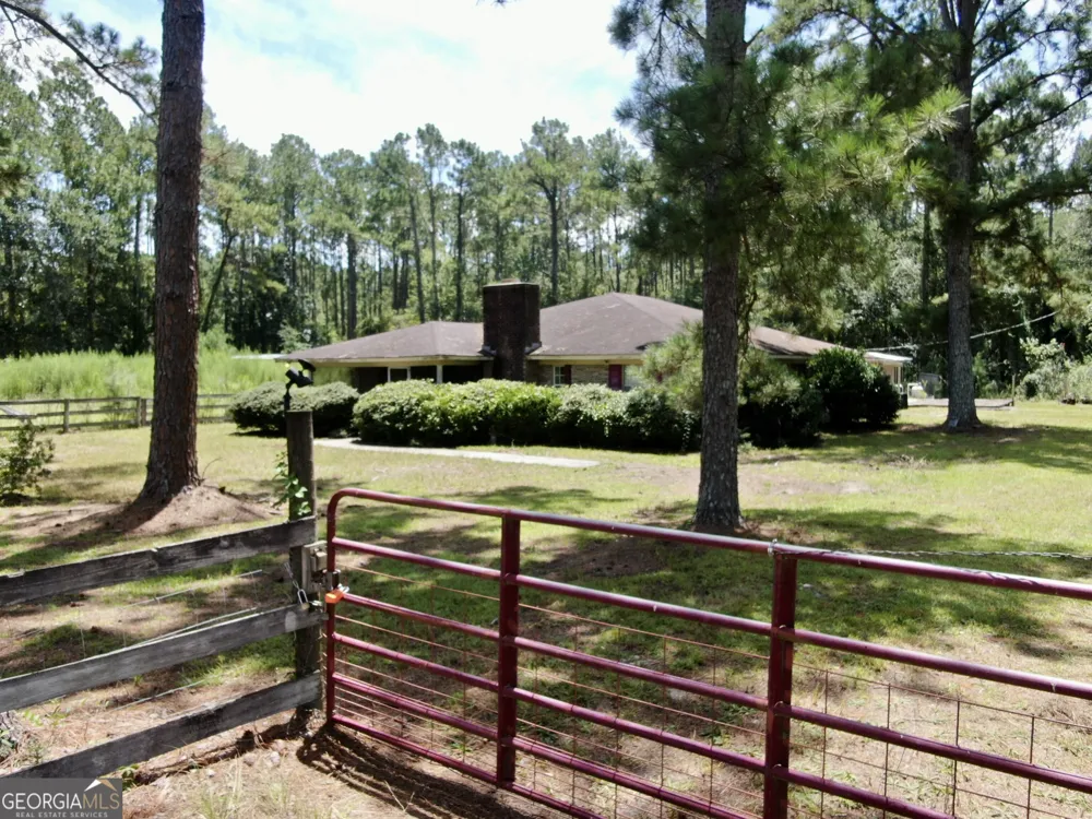 6009 James ST Manor, GA 31550
