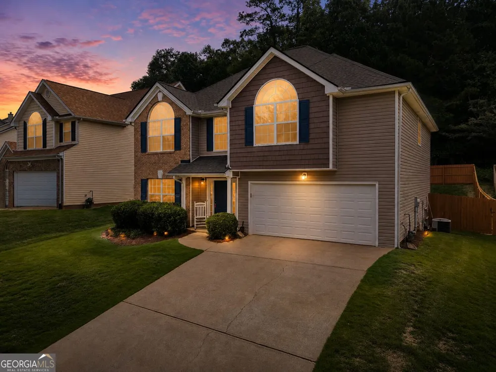81 Saint Charles PL Sharpsburg, GA 30277