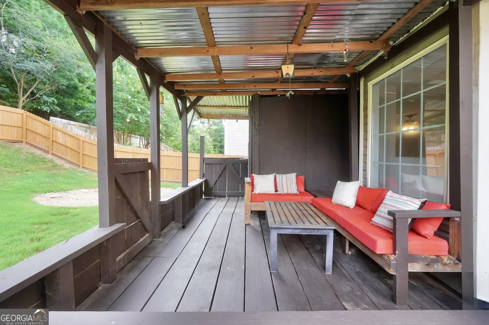 81 Saint Charles PL Sharpsburg, GA 30277