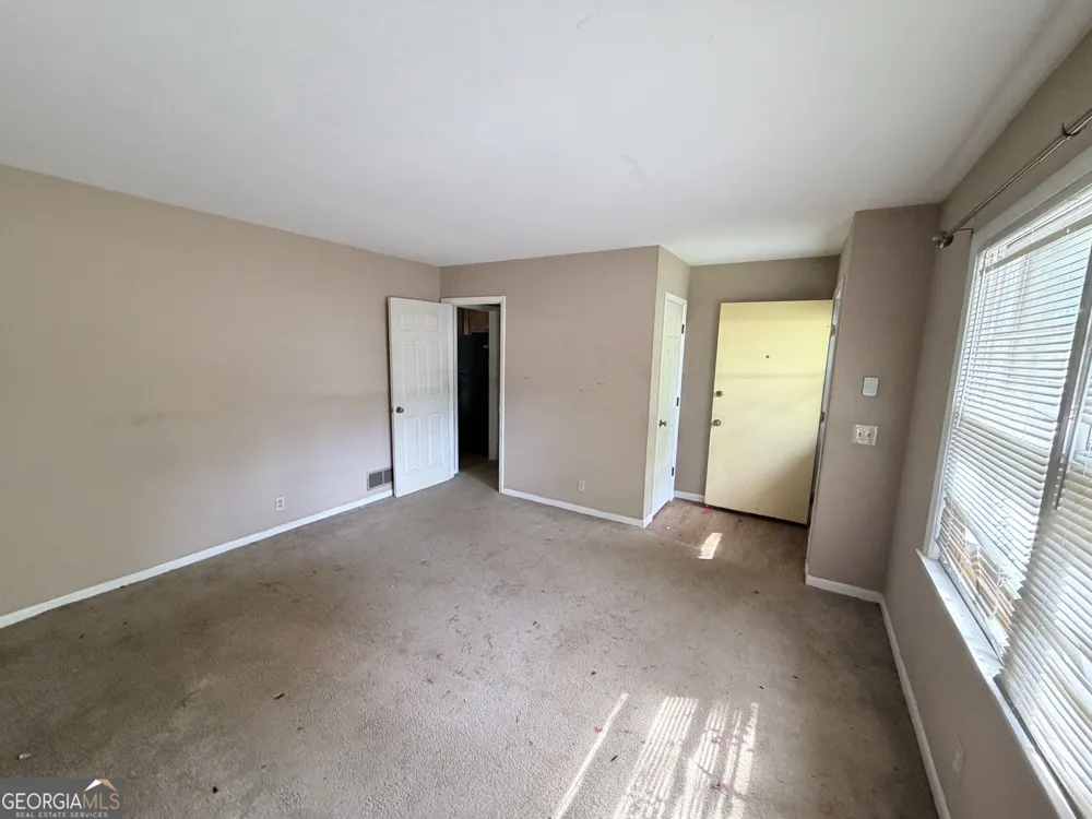 2195 Rockdale DR NW Conyers, GA 30012
