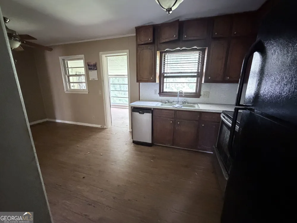 2195 Rockdale DR NW Conyers, GA 30012