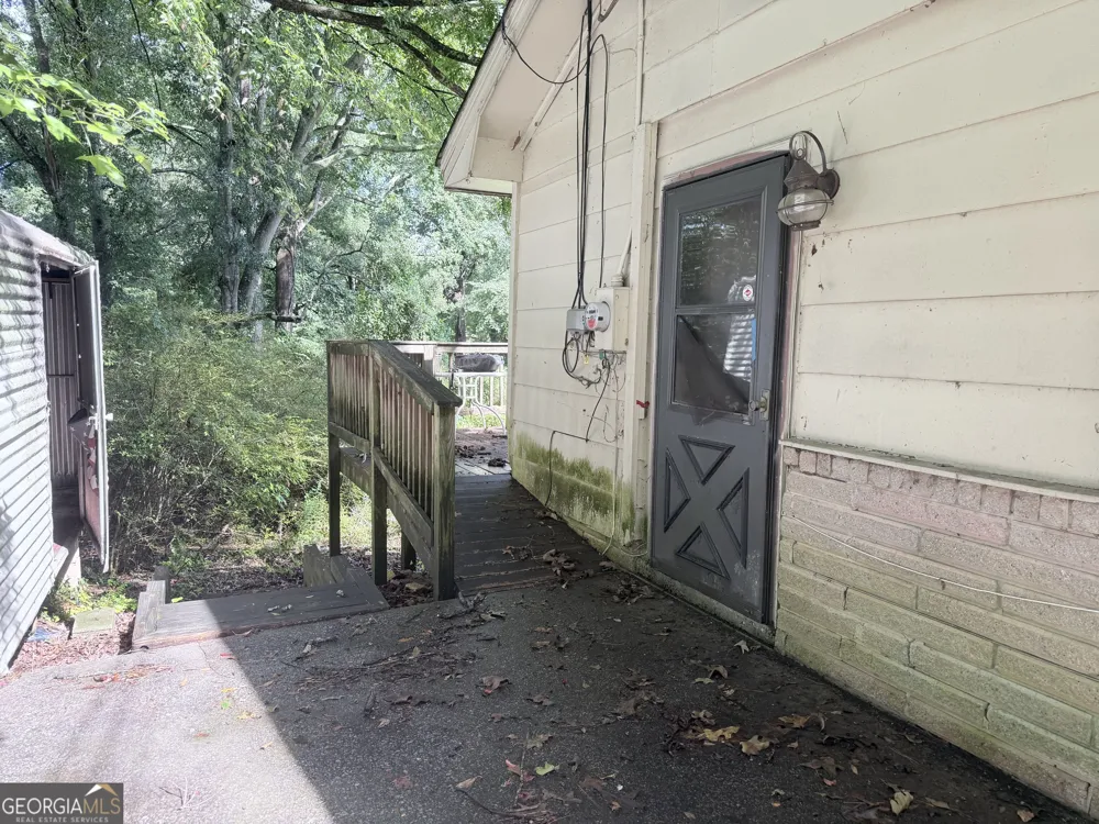 2195 Rockdale DR NW Conyers, GA 30012