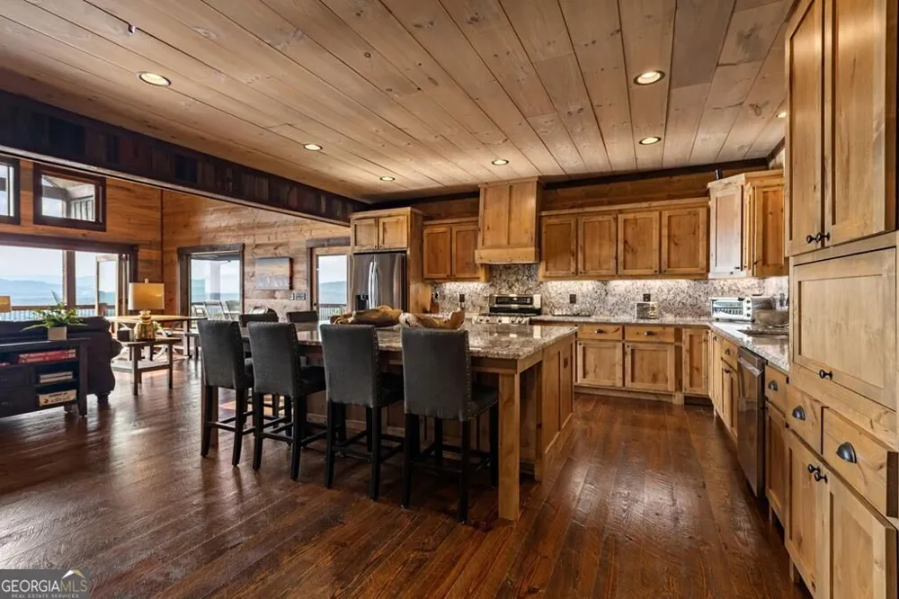 330 Serenity Ridge LN Mineral Bluff, GA 30559