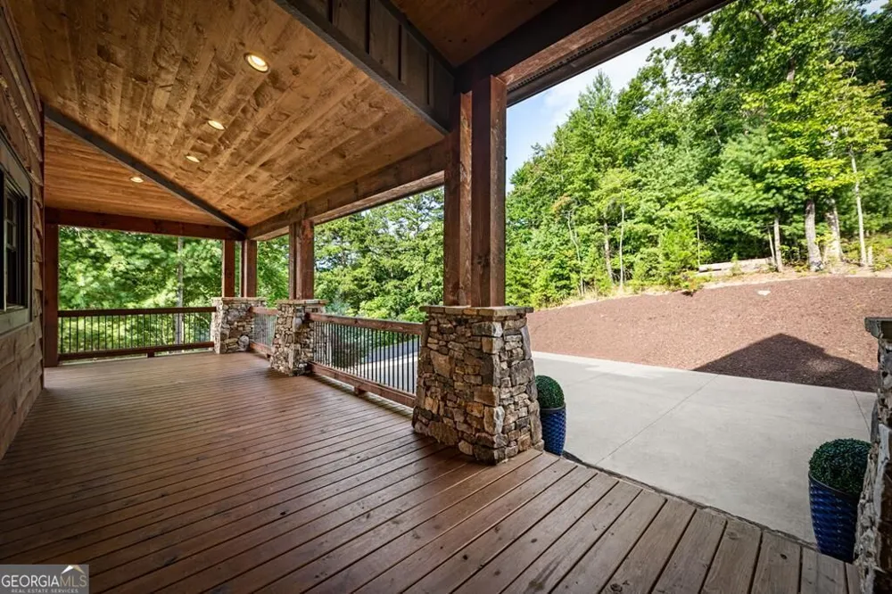 330 Serenity Ridge LN Mineral Bluff, GA 30559