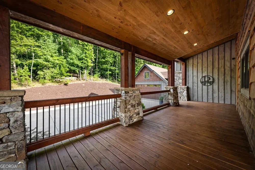 330 Serenity Ridge LN Mineral Bluff, GA 30559