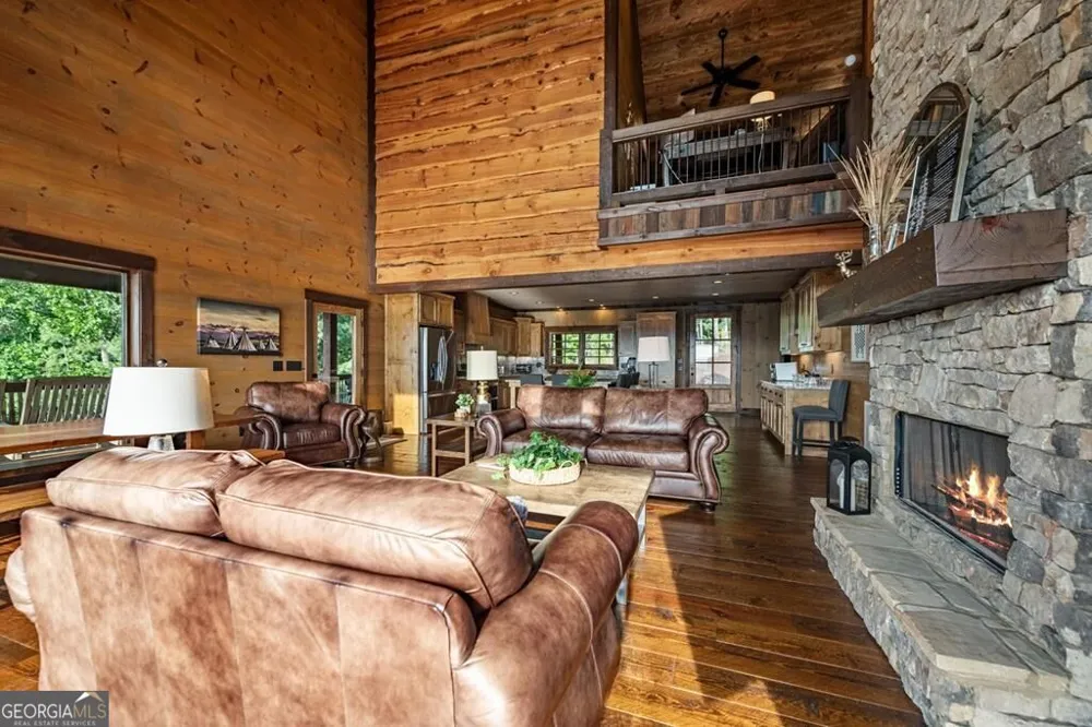 330 Serenity Ridge LN Mineral Bluff, GA 30559
