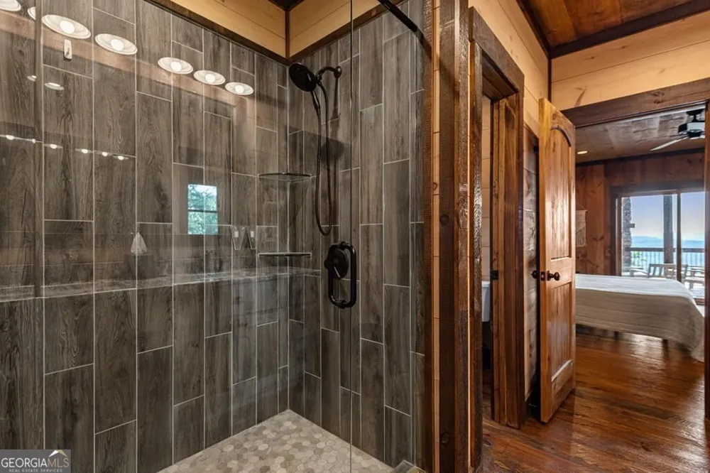 330 Serenity Ridge LN Mineral Bluff, GA 30559