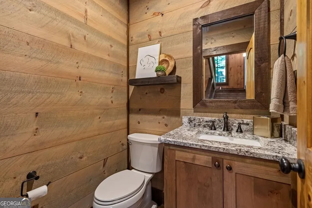 330 Serenity Ridge LN Mineral Bluff, GA 30559