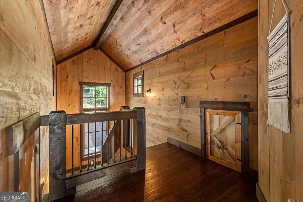 330 Serenity Ridge LN Mineral Bluff, GA 30559