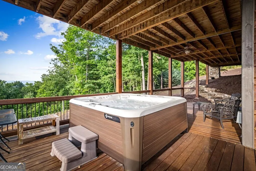 330 Serenity Ridge LN Mineral Bluff, GA 30559