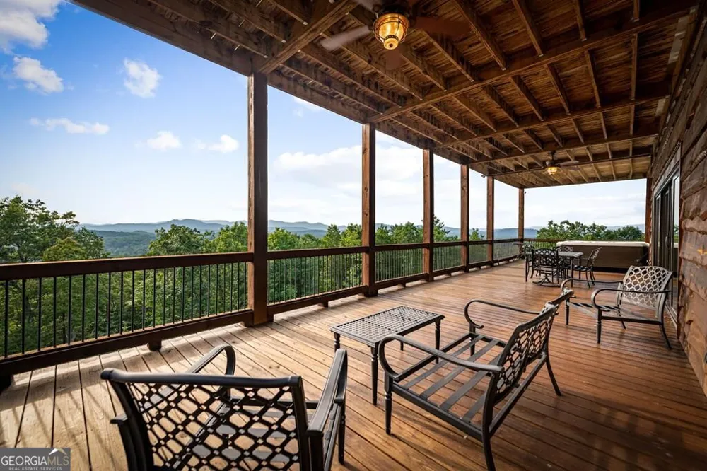 330 Serenity Ridge LN Mineral Bluff, GA 30559