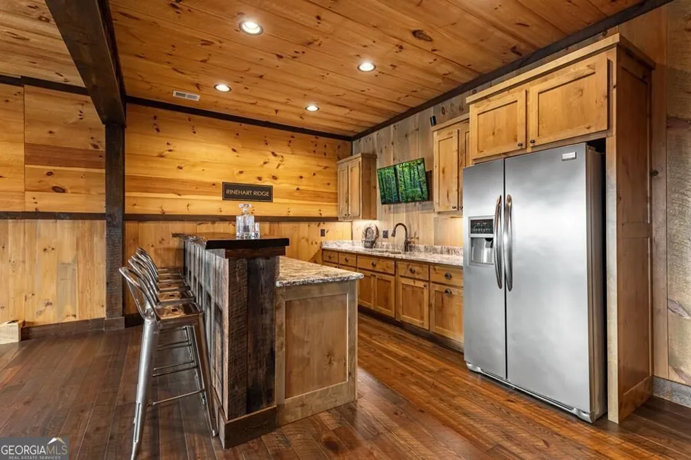 330 Serenity Ridge LN Mineral Bluff, GA 30559