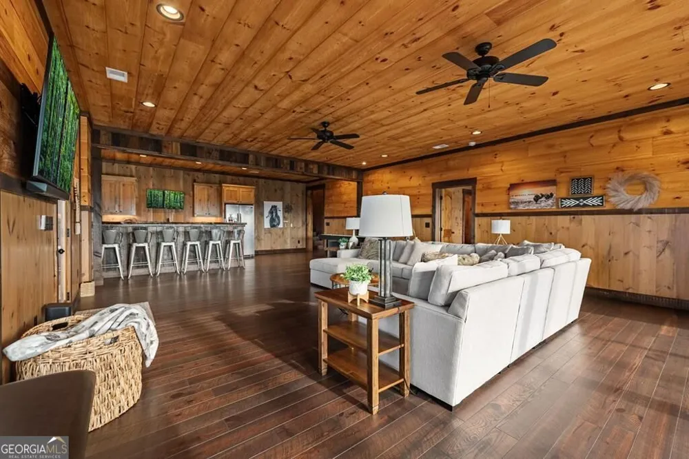 330 Serenity Ridge LN Mineral Bluff, GA 30559