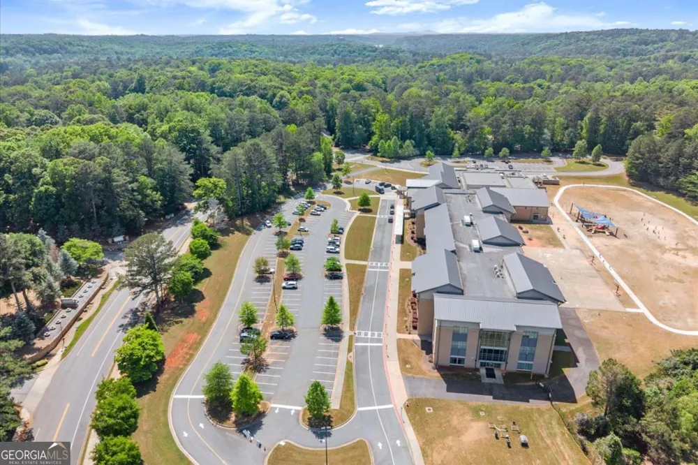 20 Sweetwood CT Roswell, GA 30076