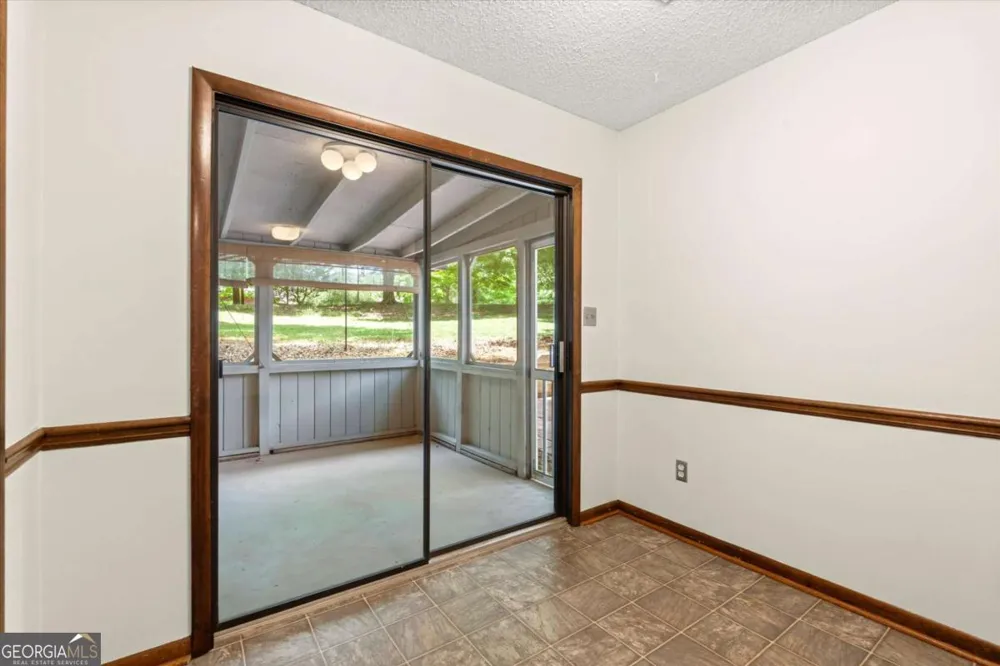 20 Sweetwood CT Roswell, GA 30076