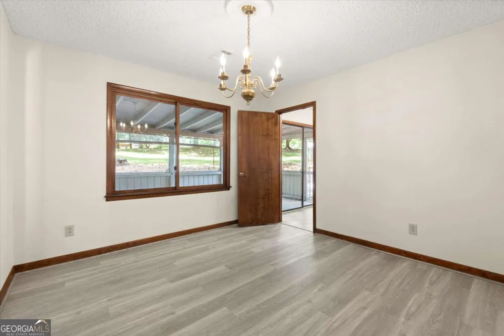 20 Sweetwood CT Roswell, GA 30076