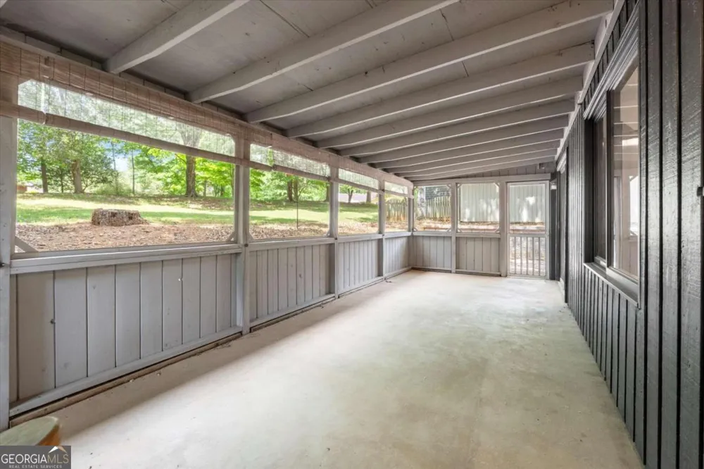 20 Sweetwood CT Roswell, GA 30076