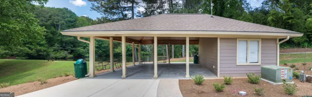 20 Sweetwood CT Roswell, GA 30076