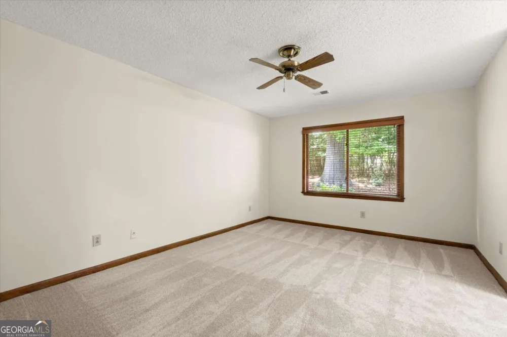 20 Sweetwood CT Roswell, GA 30076
