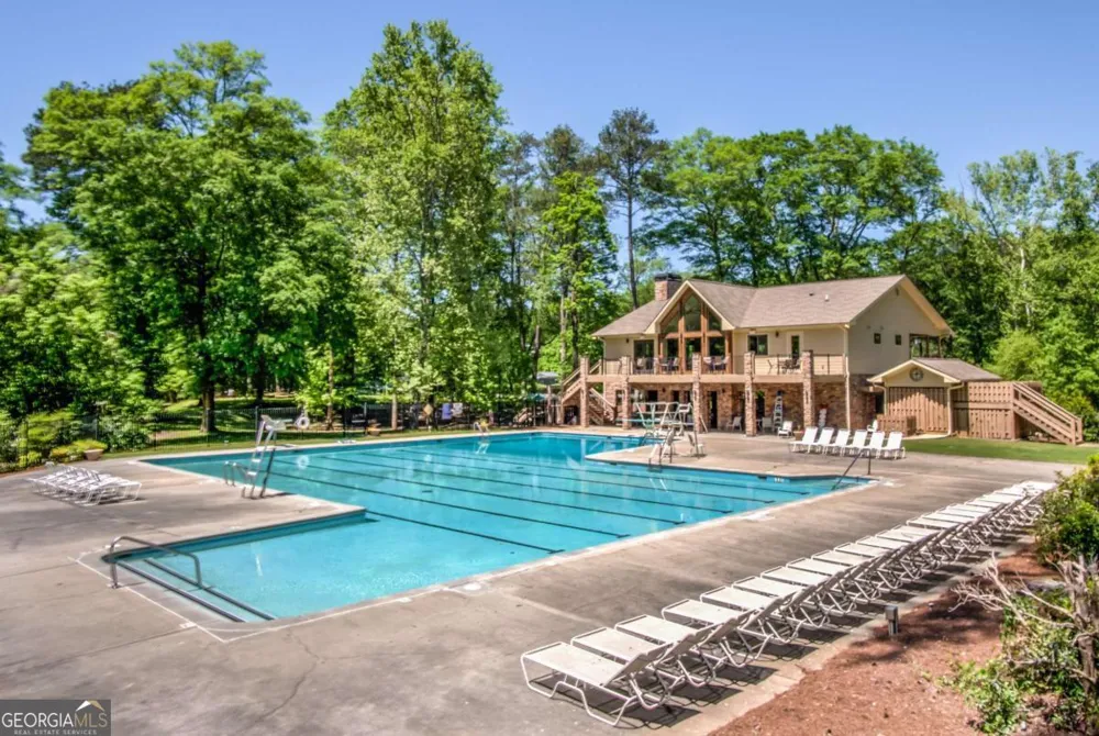 20 Sweetwood CT Roswell, GA 30076