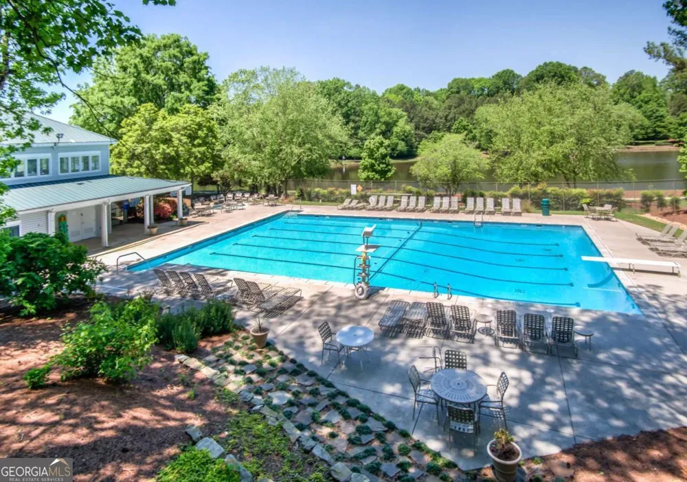 20 Sweetwood CT Roswell, GA 30076