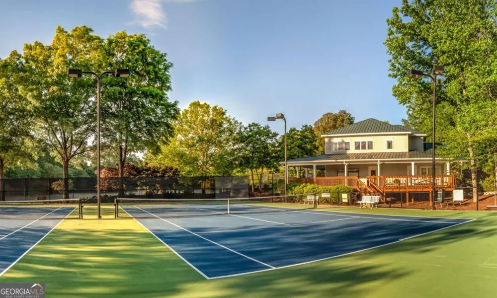 20 Sweetwood CT Roswell, GA 30076