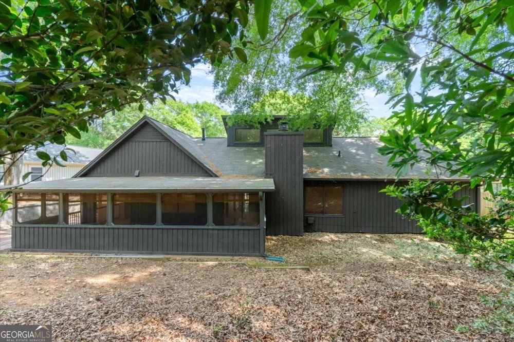 20 Sweetwood CT Roswell, GA 30076