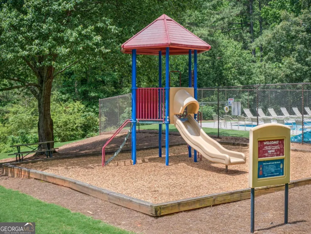20 Sweetwood CT Roswell, GA 30076