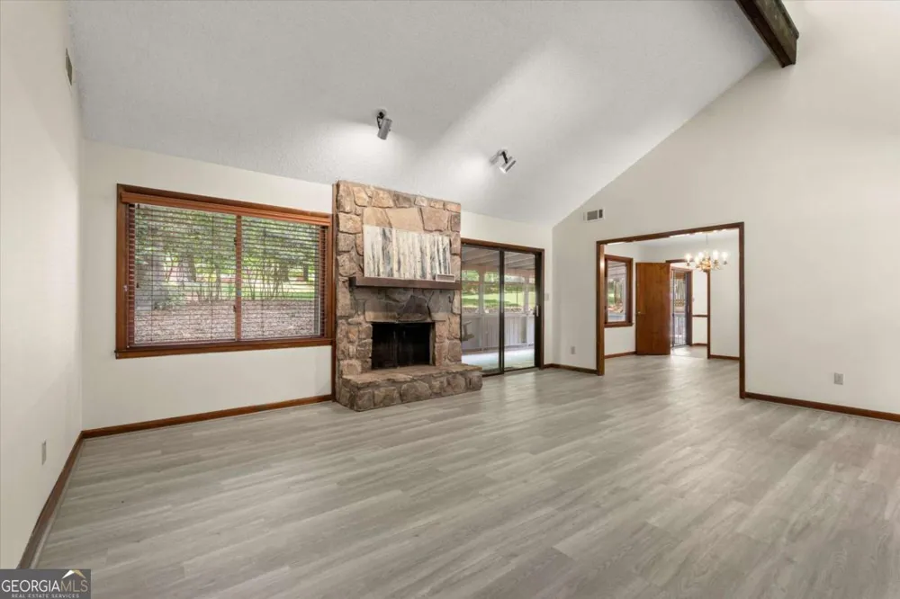20 Sweetwood CT Roswell, GA 30076