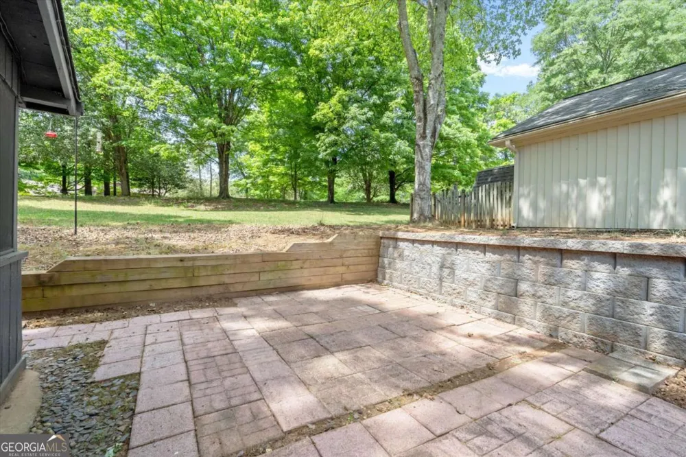 20 Sweetwood CT Roswell, GA 30076