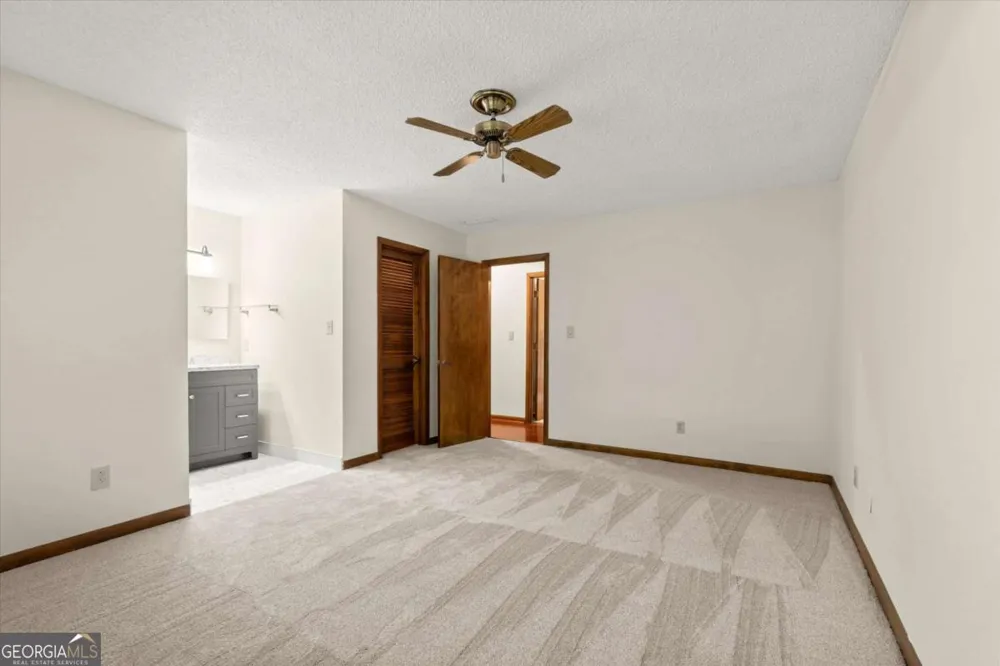 20 Sweetwood CT Roswell, GA 30076