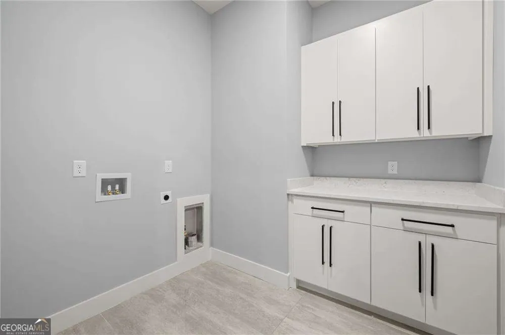 447 Michael DR Alpharetta, GA 30009