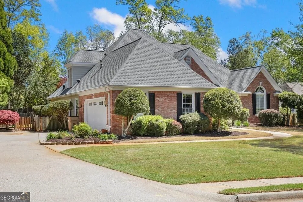 4009 Treemont LN Suwanee, GA 30024