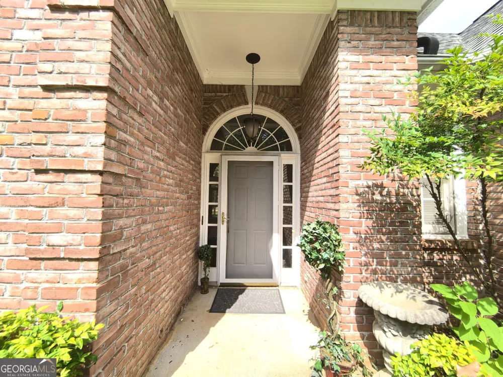 4009 Treemont LN Suwanee, GA 30024