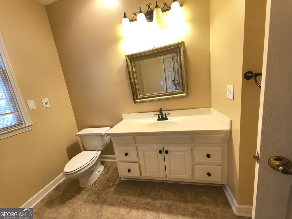 4009 Treemont LN Suwanee, GA 30024