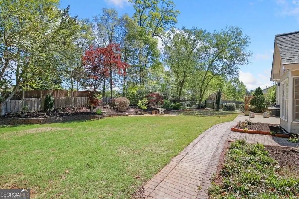4009 Treemont LN Suwanee, GA 30024
