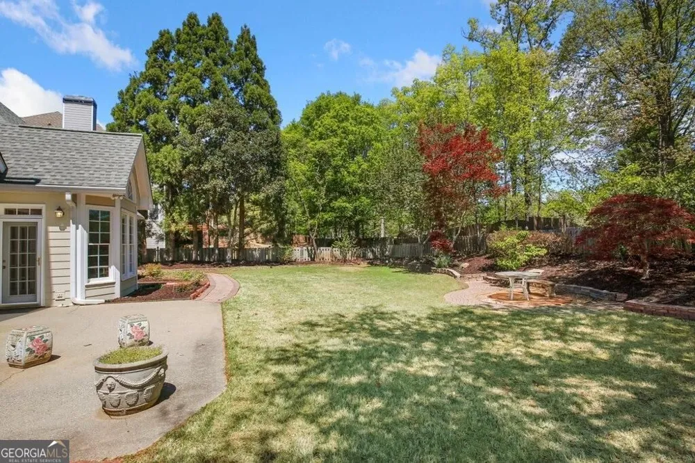 4009 Treemont LN Suwanee, GA 30024